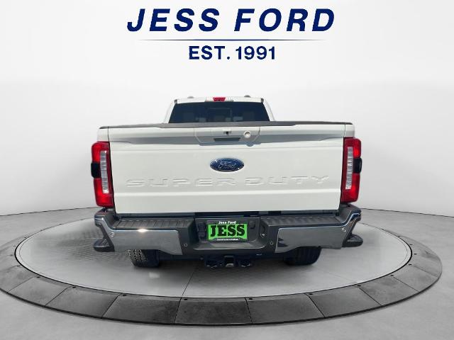 2025 Ford F-350 Lariat photo 4