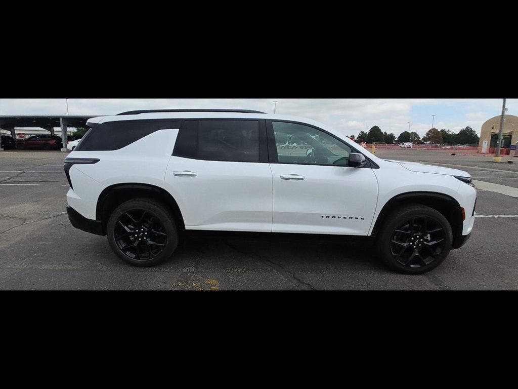 2024 Chevrolet Traverse RS photo 3