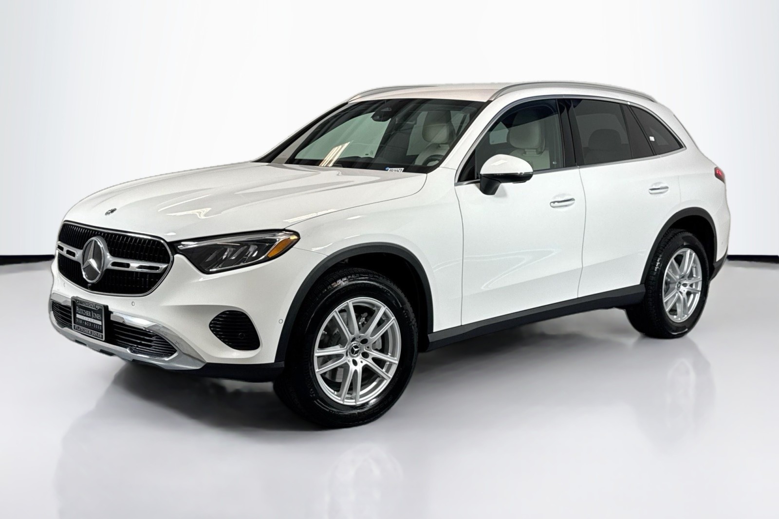 2025 Mercedes-Benz GLC Base's photo