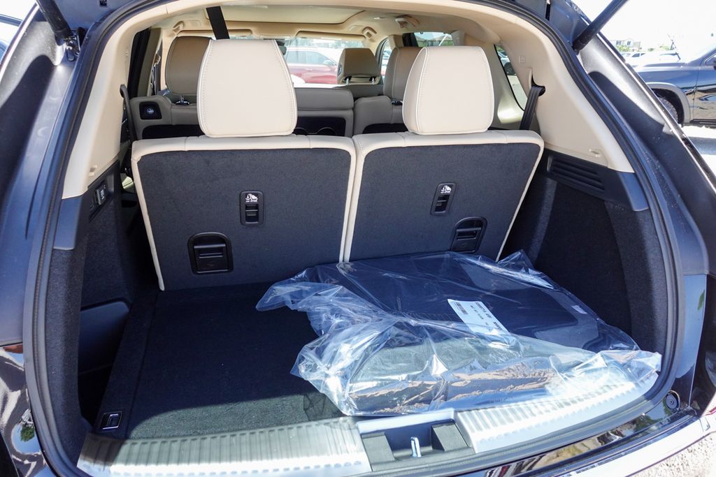 2025 Acura MDX SH-AWD Advance photo 26