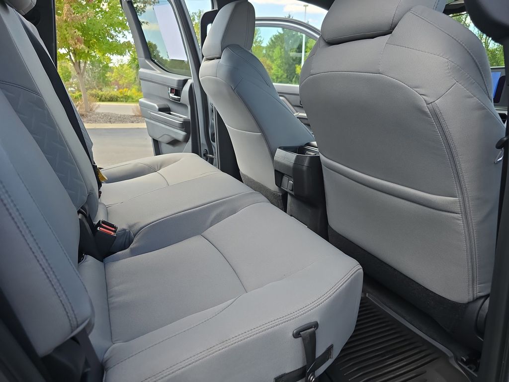 2025 Toyota Tacoma SR5 photo 11