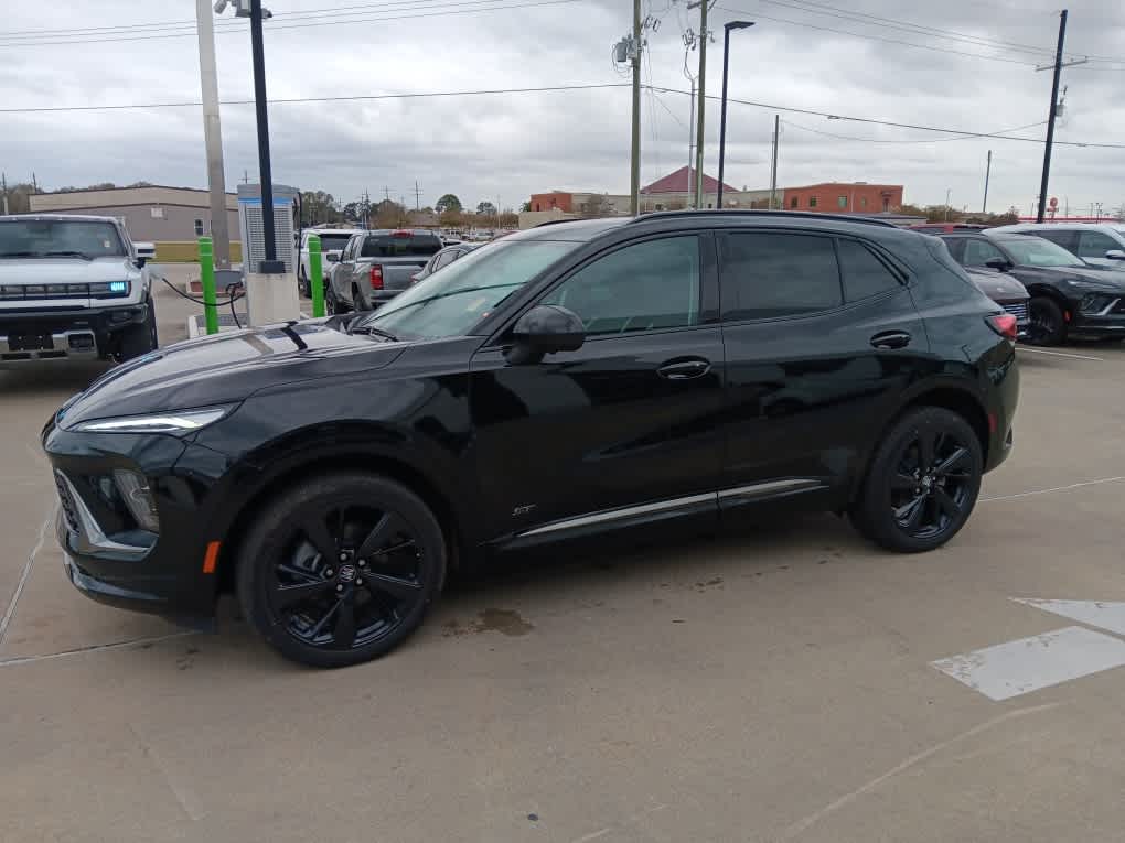 2025 Buick Envision Sport Touring photo 2