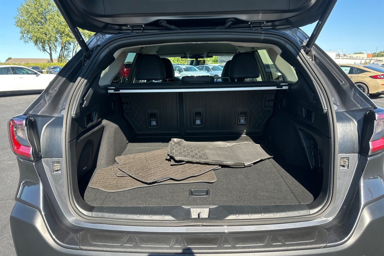 2023 Subaru Outback Limited photo 18