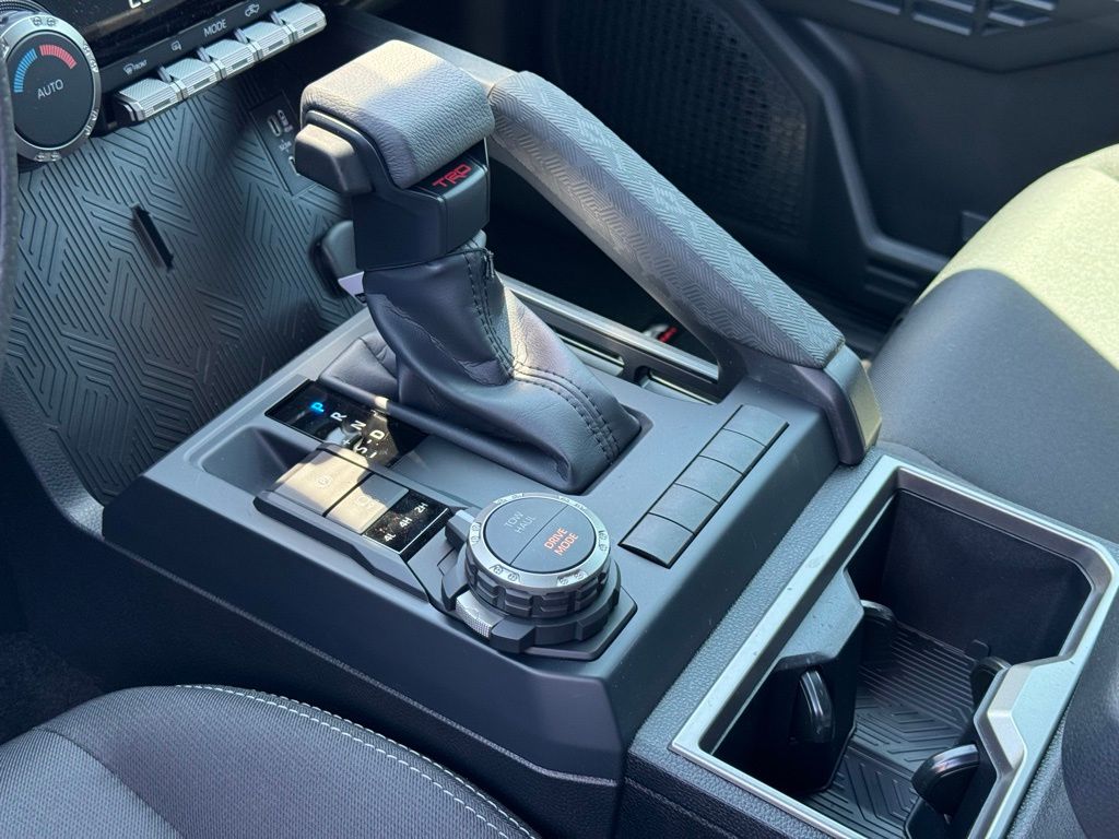 2025 Toyota Tacoma TRD Sport photo 13