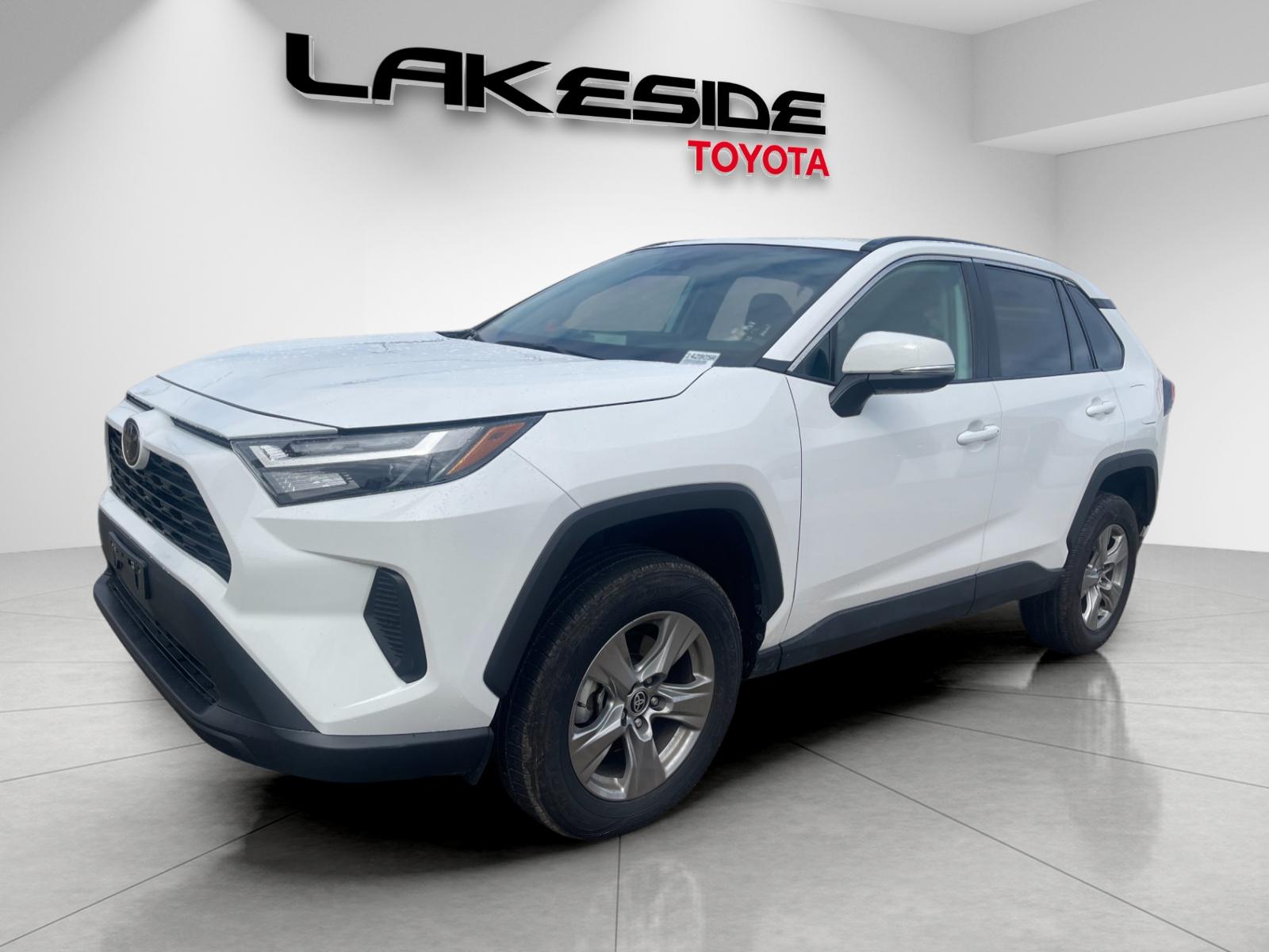 Used 2024 Toyota RAV4 XLE with VIN 2T3W1RFVXRW333121 for sale in Northfield, Minnesota