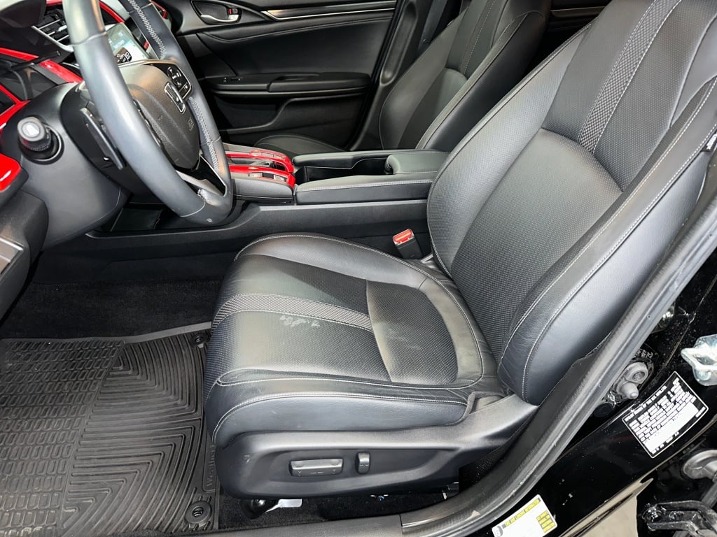 2021 Honda Civic Hatchback Sport Touring photo 2