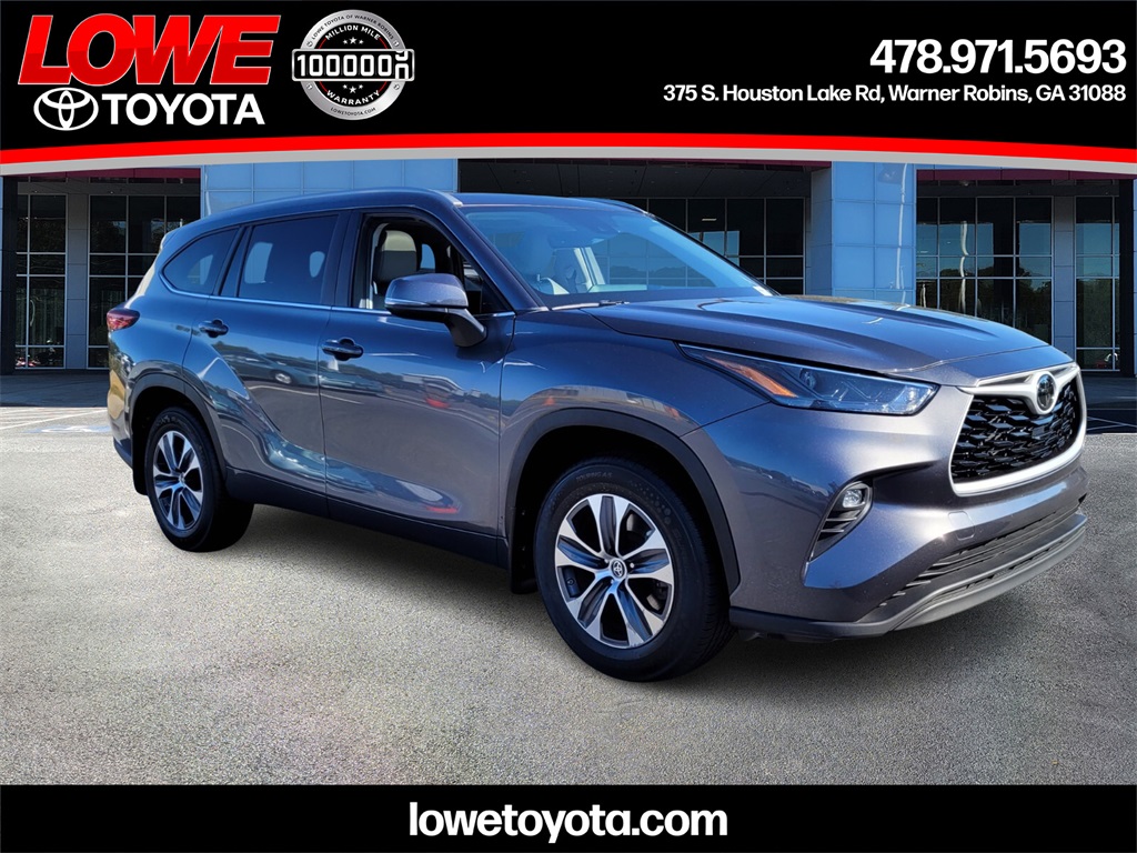 2023 Toyota Highlander XLE's photo