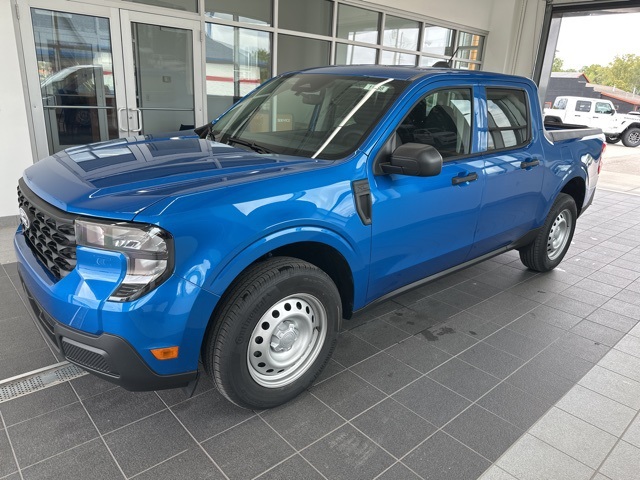 2025 Ford Maverick XL photo 2