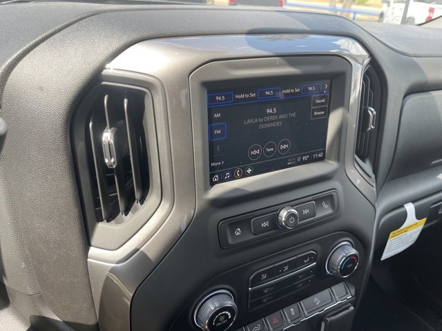 2025 Chevrolet Silverado 2500HD photo 9