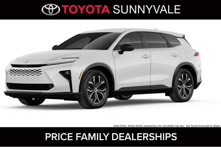 2025 Toyota Crown Signia XLE's photo