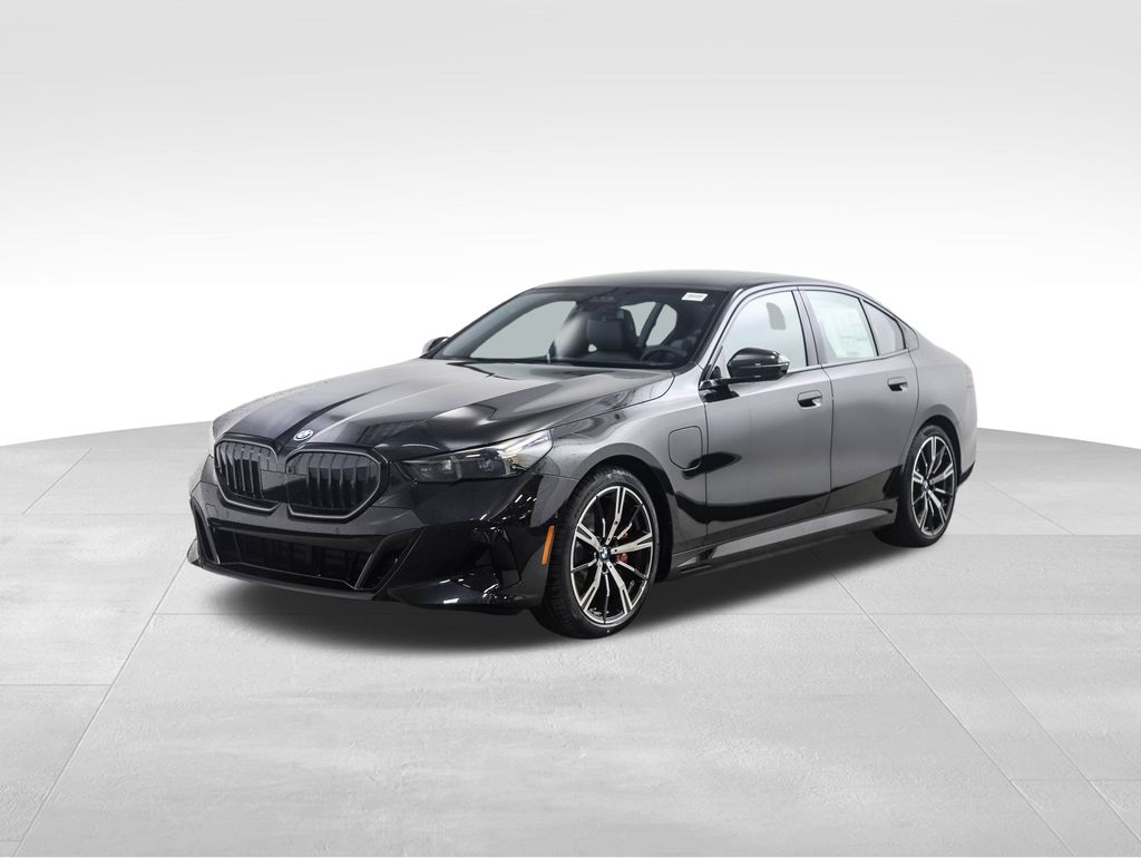 2026 BMW 5 Series 550e's photo