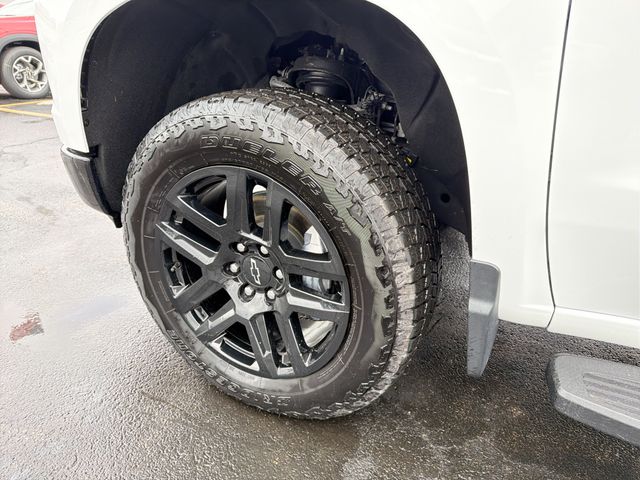 2025 CHEVROLET SILVERADO - Image 33