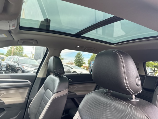 2023 Volkswagen Atlas V6 SEL Premium R-Line photo 32