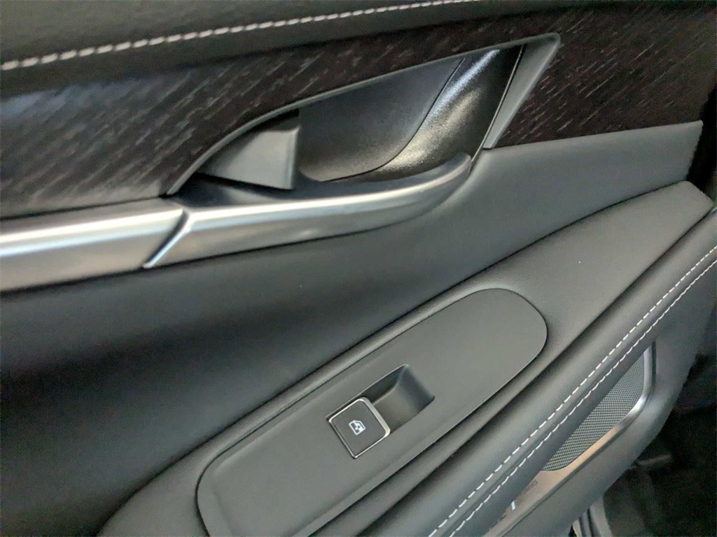 2025 Infiniti QX60 Autograph photo 28