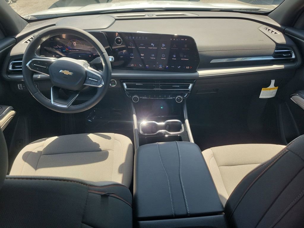 2025 Chevrolet Traverse photo 23