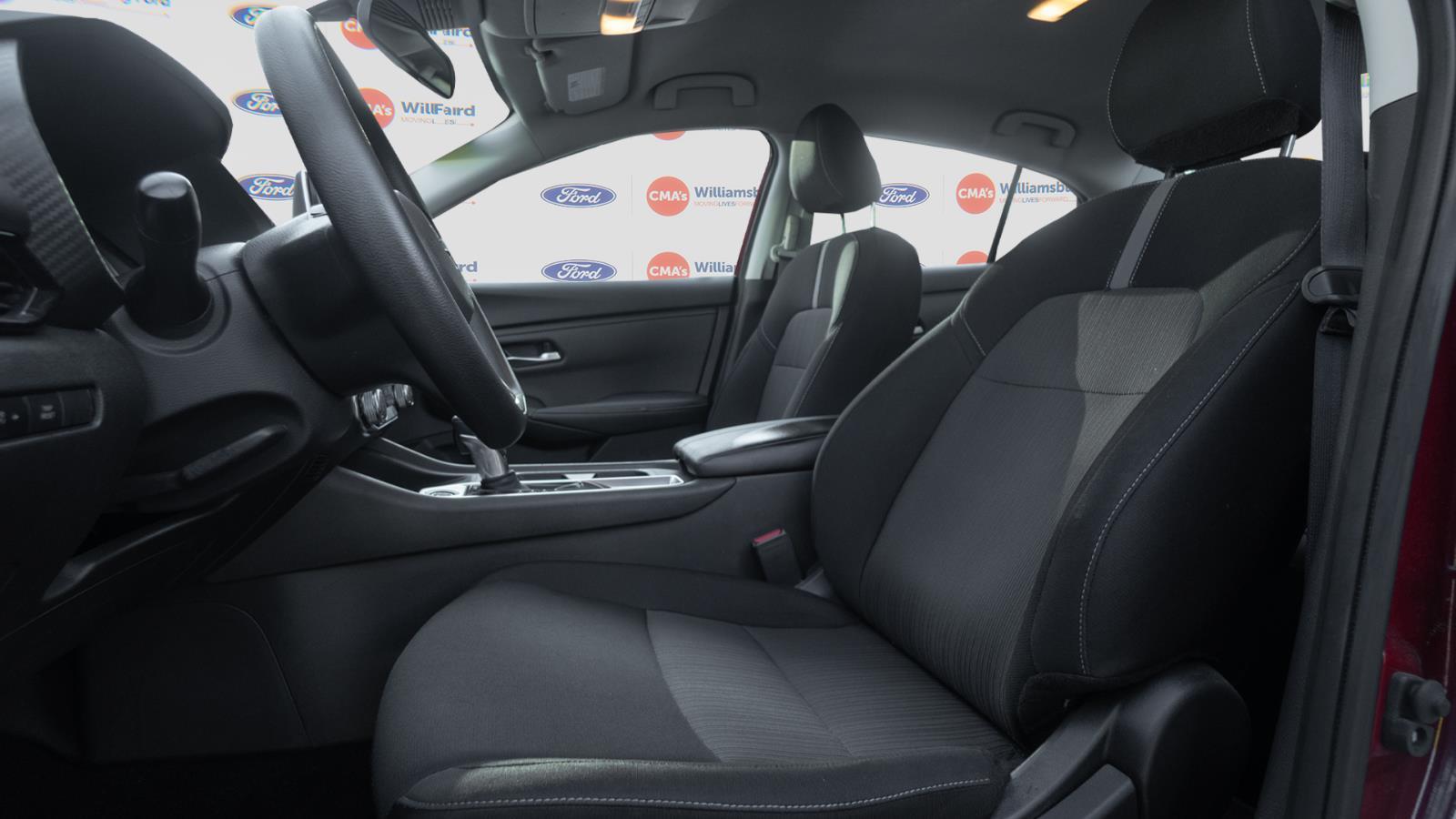 2023 Nissan Sentra SV photo 7
