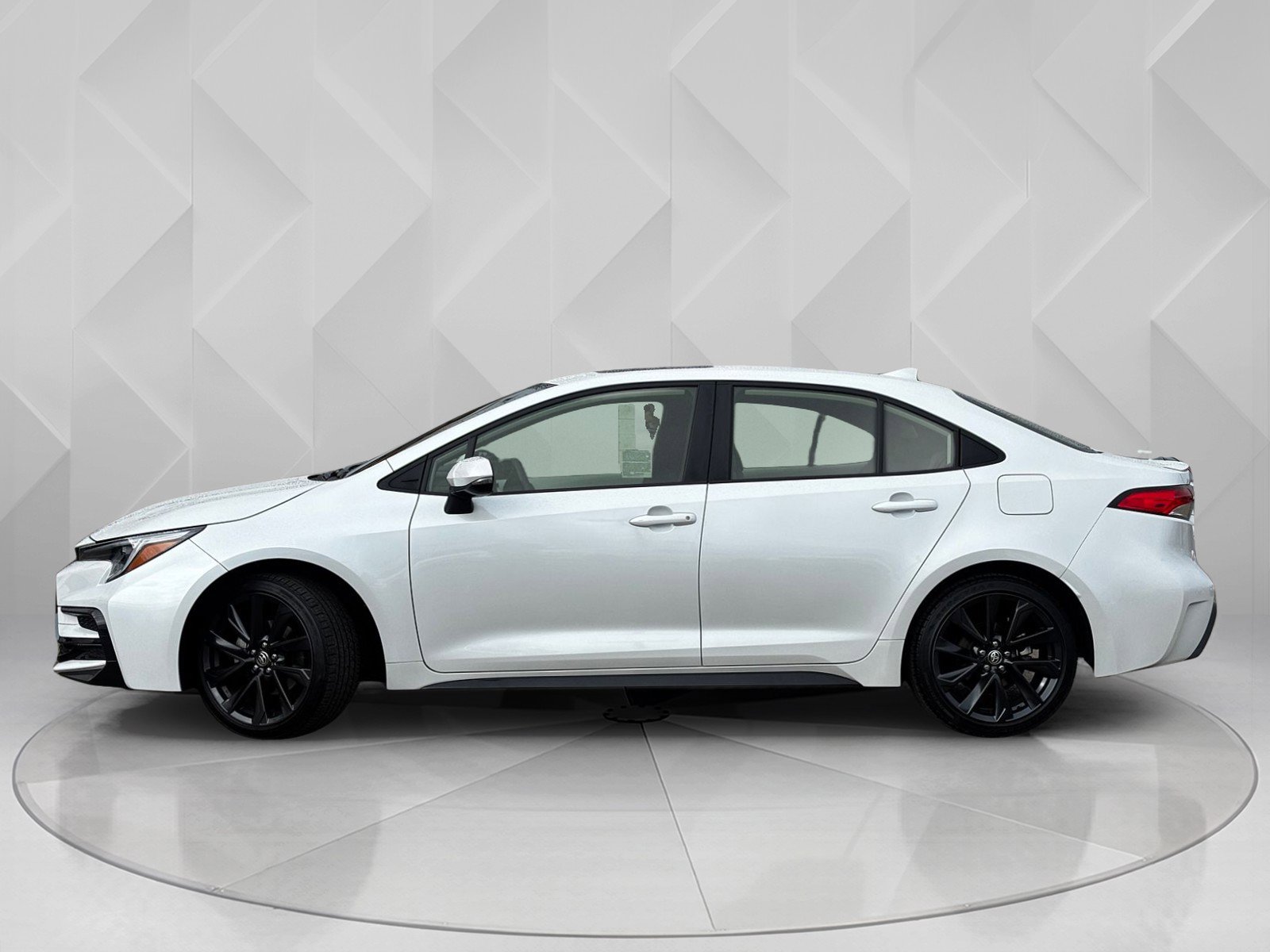 2024 Toyota Corolla Hybrid SE photo 2