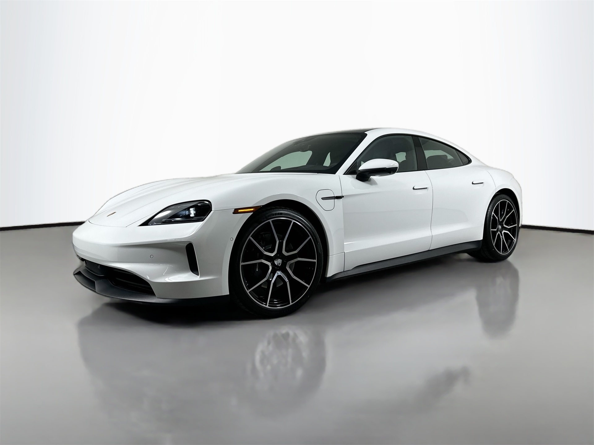 2025 Porsche Taycan Base's photo