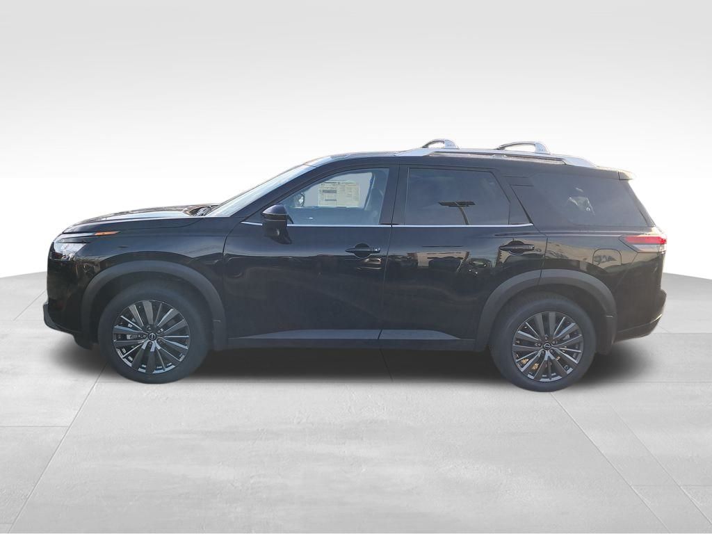 2025 Nissan Pathfinder SL photo 2