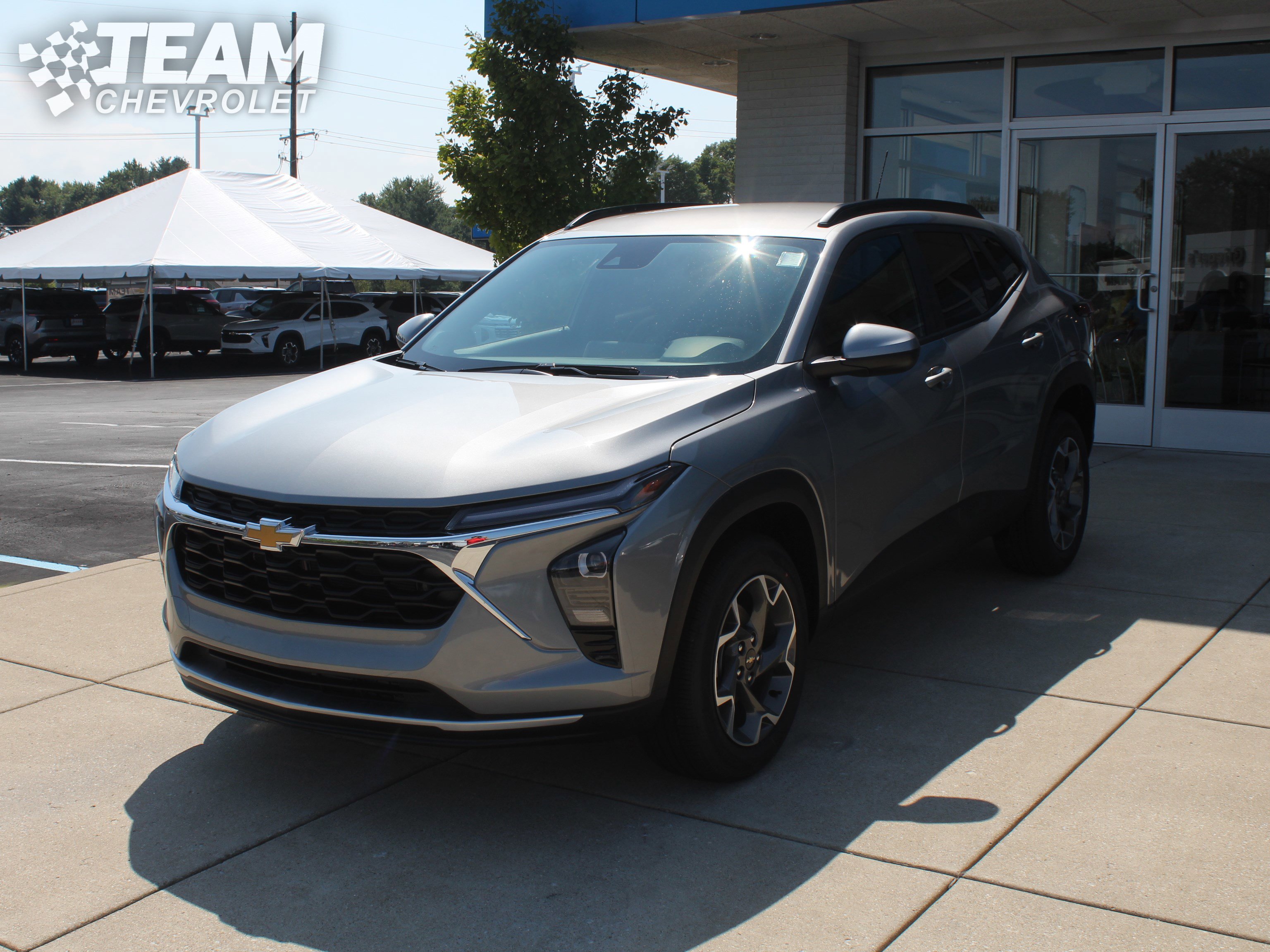 2025 Chevrolet Trax LT photo 7