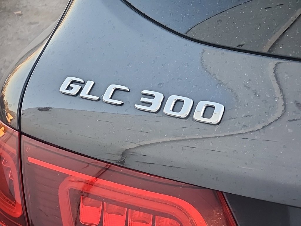 2021 Mercedes Benz GLC 300 4MATIC photo 4