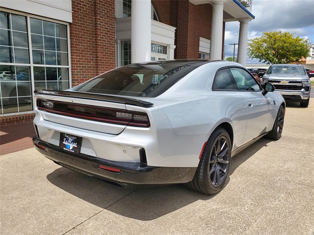 2024 Dodge Charger Daytona Scat Pack photo 3