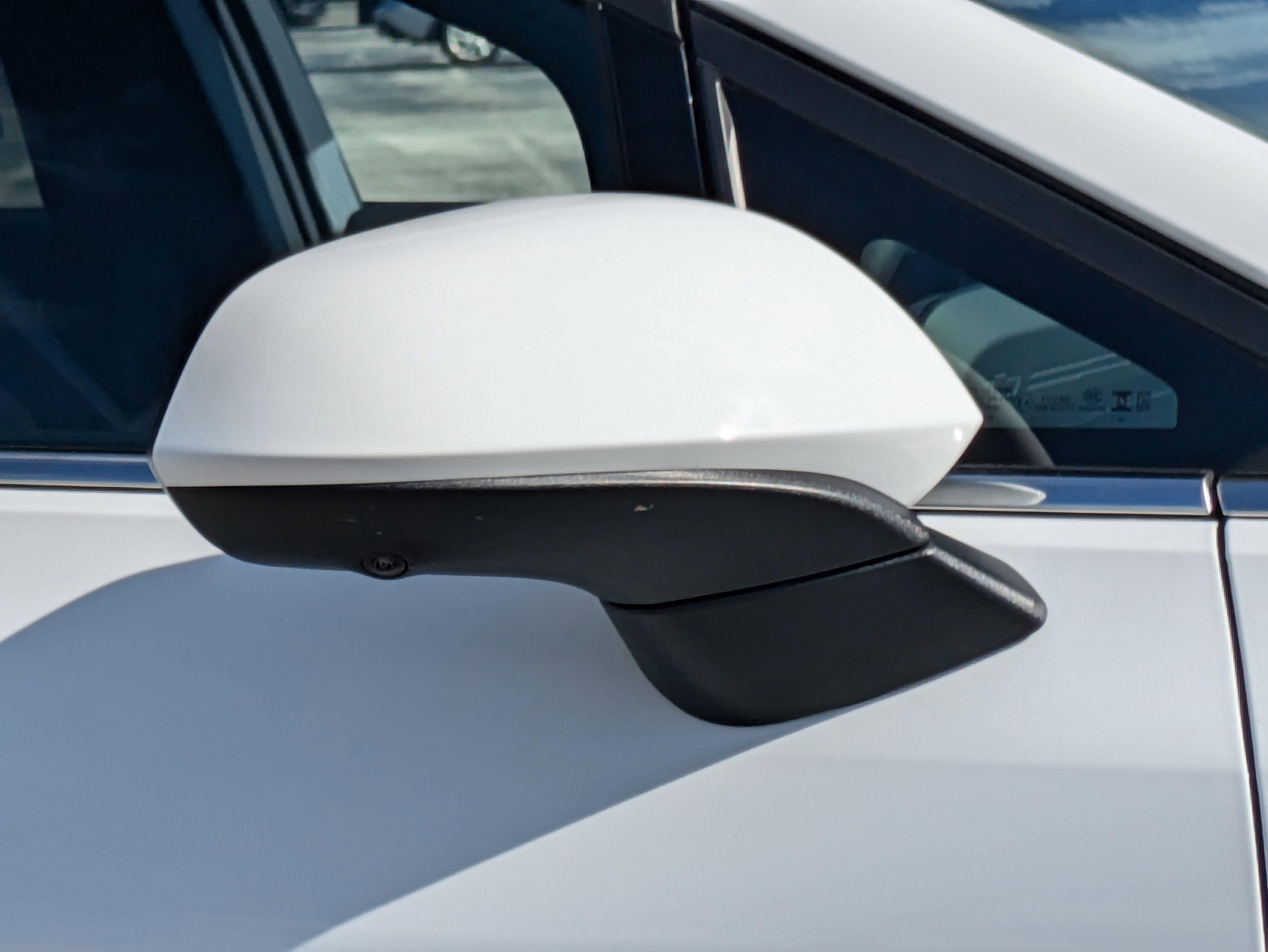 2026 Chevrolet Equinox EV 1LT photo 3