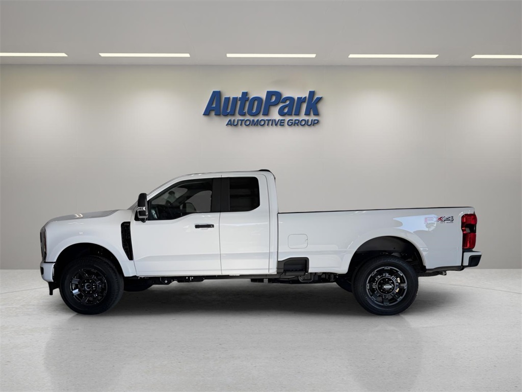 2026 Ford F-350 XL photo 4