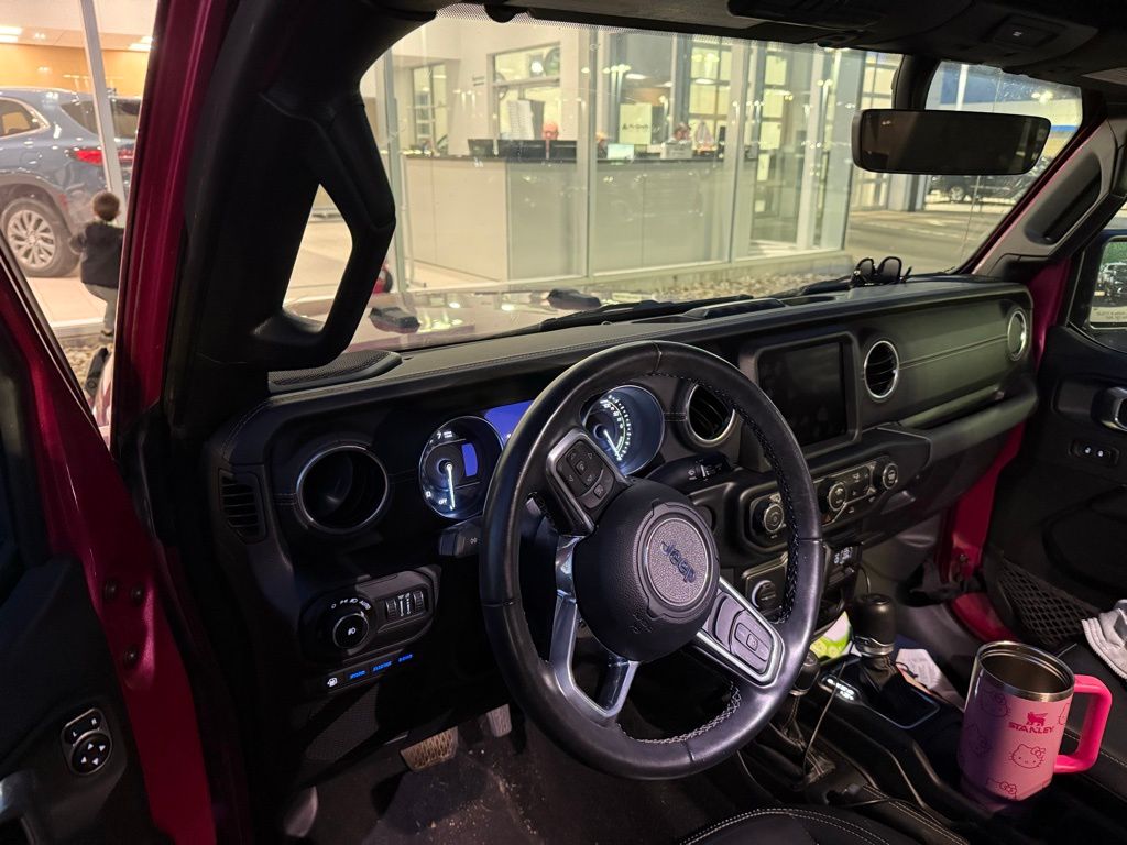 2022 Jeep Wrangler 4xe Unlimited Sahara photo 4