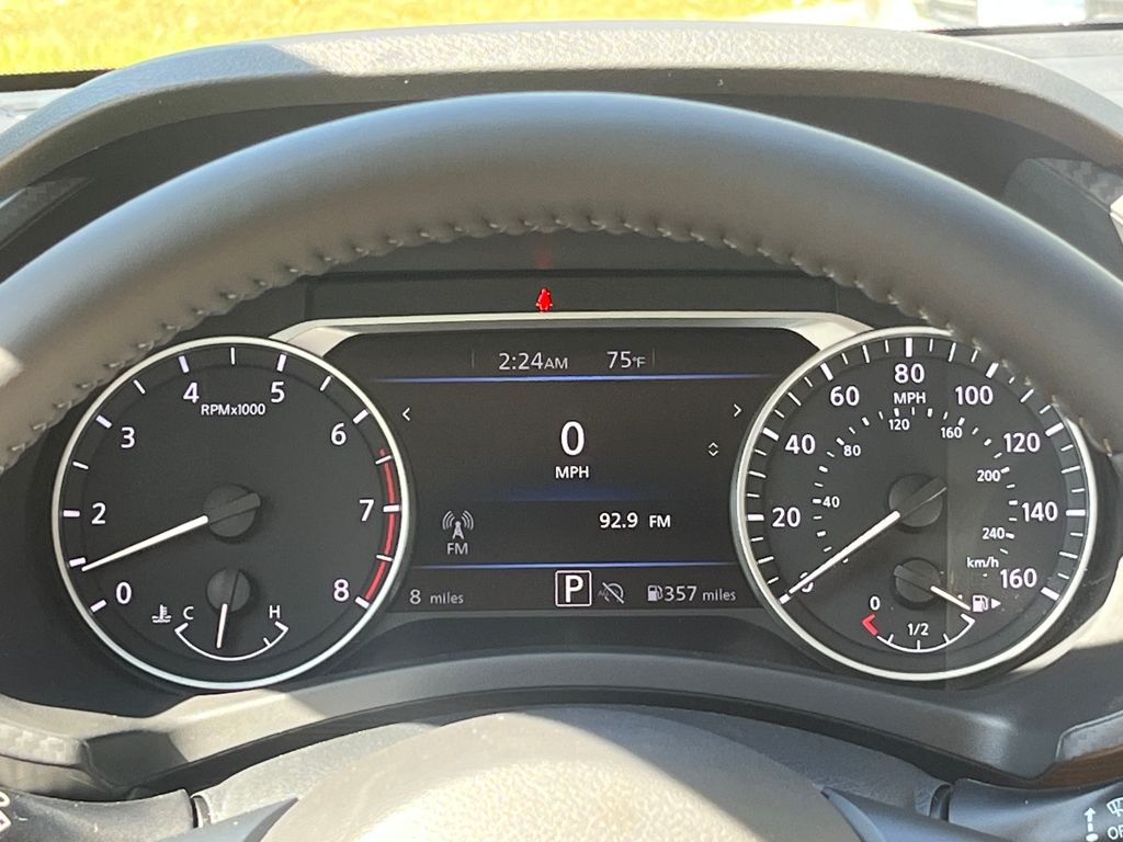 2025 Nissan Sentra SV photo 21