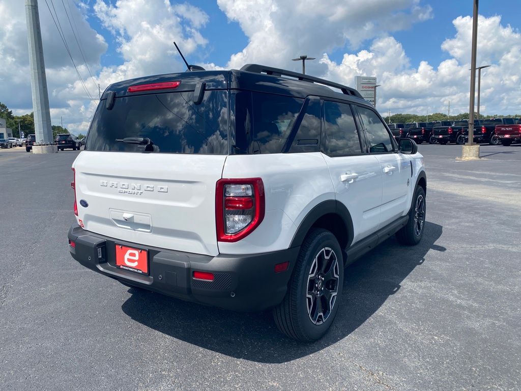 2025 Ford Bronco Sport Outer Banks photo 7