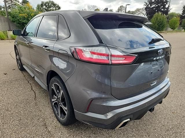 2022 Ford Edge ST photo 2