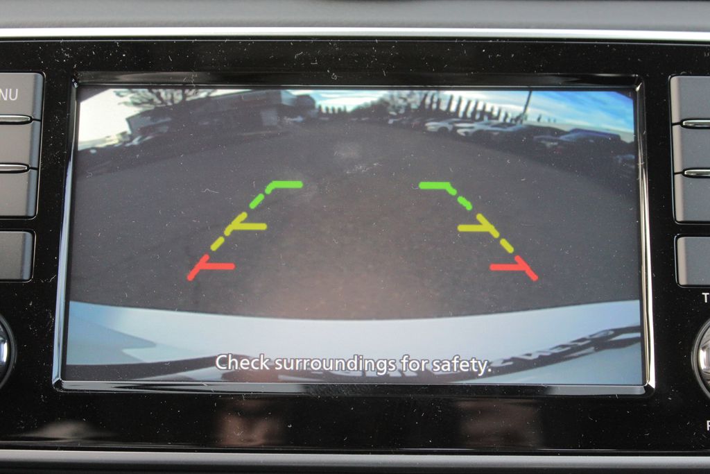 2025 Nissan Versa 1.6 SV photo 25