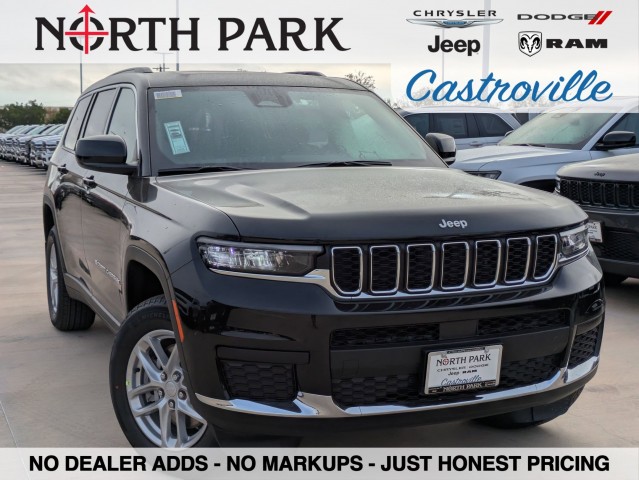 2025 Jeep Grand Cherokee L Laredo's photo