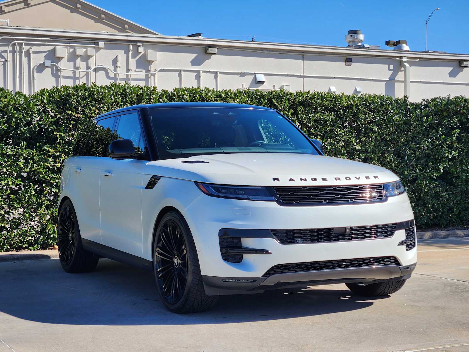 2024 Land Rover Range Rover Sport SE photo 2