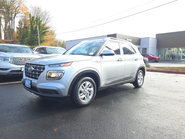 2020 Hyundai Venue SEL photo 3