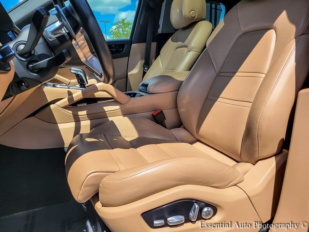 2021 Porsche Cayenne Coupe Base photo 8