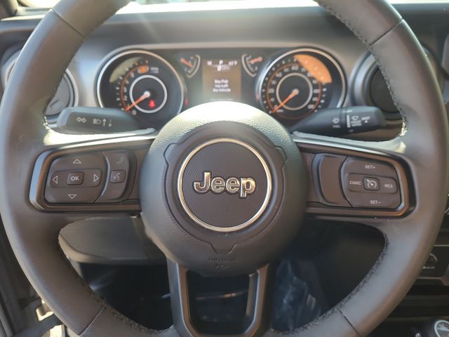 2023 Jeep Wrangler Willys photo 9