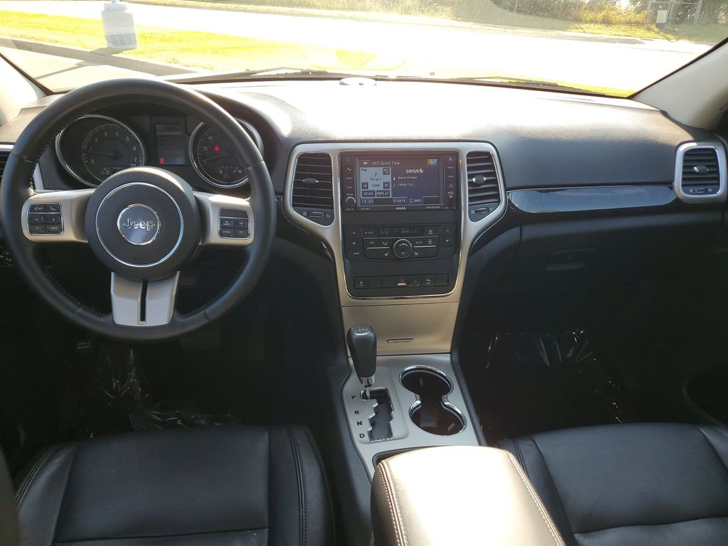 2012 Jeep Grand Cherokee Laredo photo 6