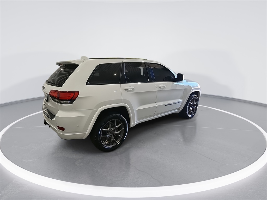 2021 Jeep Grand Cherokee Anniversary Edition photo 8