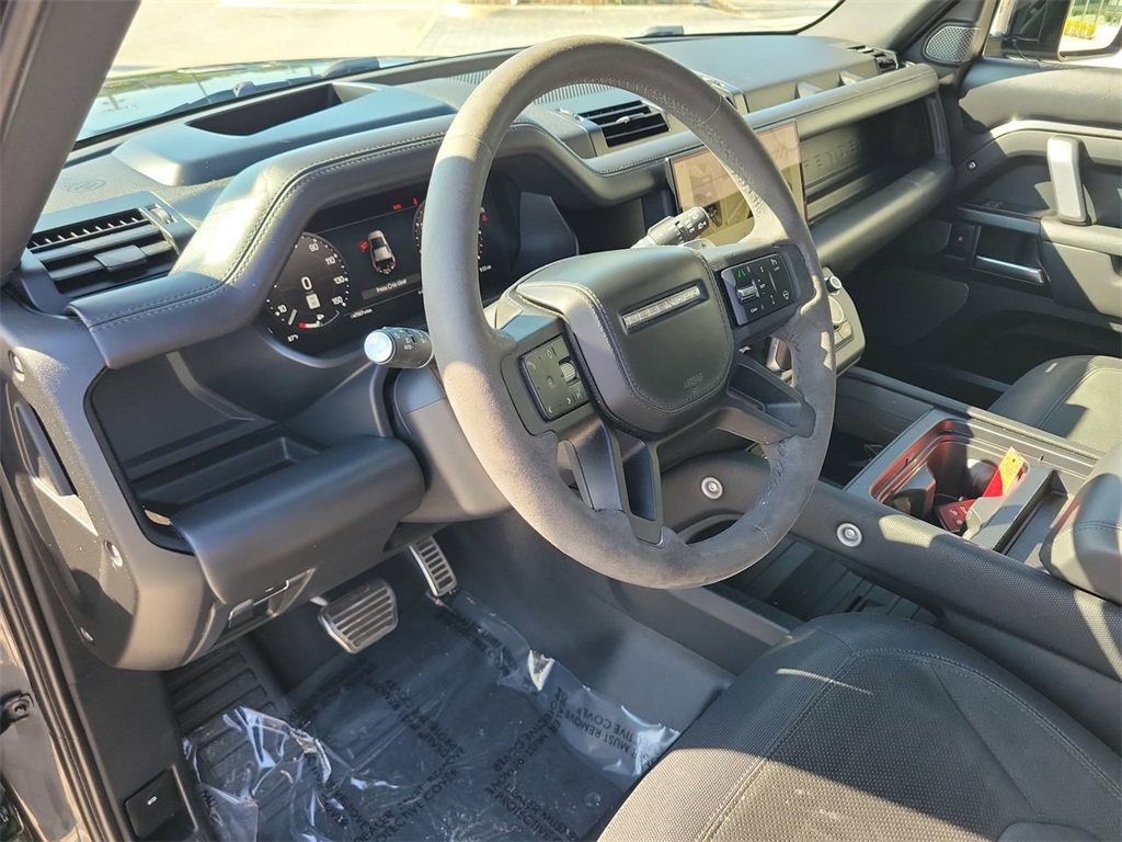 2023 Land Rover Defender 110 V8 photo 23