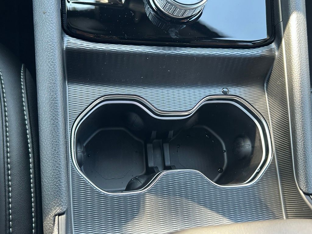 2025 Jeep Grand Cherokee Limited photo 12