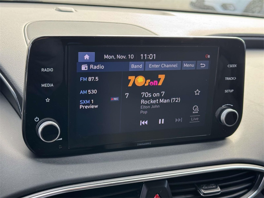 2021 Hyundai Santa Fe SEL photo 3