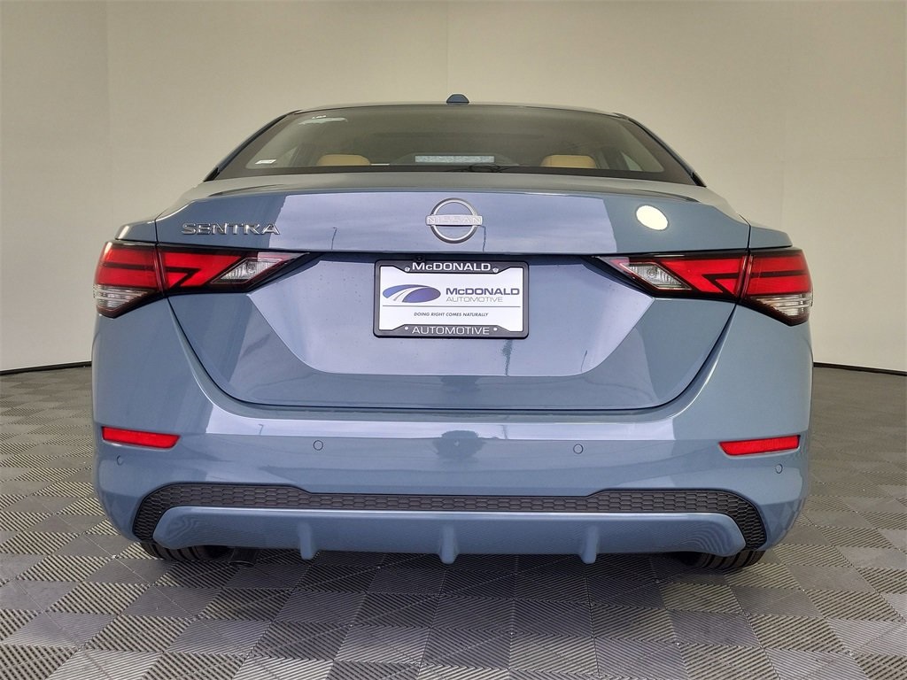 2025 Nissan Sentra SV photo 4