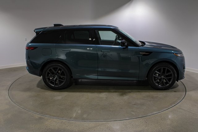 2025 Land Rover Range Rover Sport SE photo 6