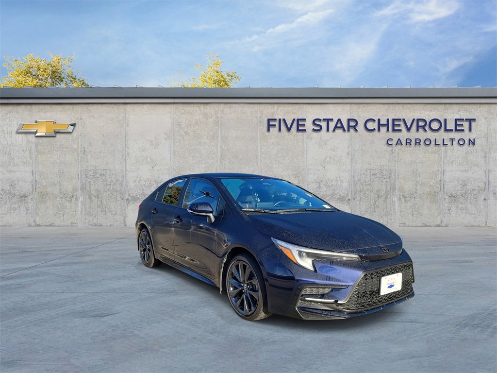 2025 Toyota Corolla SE's photo