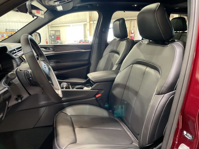 2025 Jeep Grand Cherokee Limited photo 20