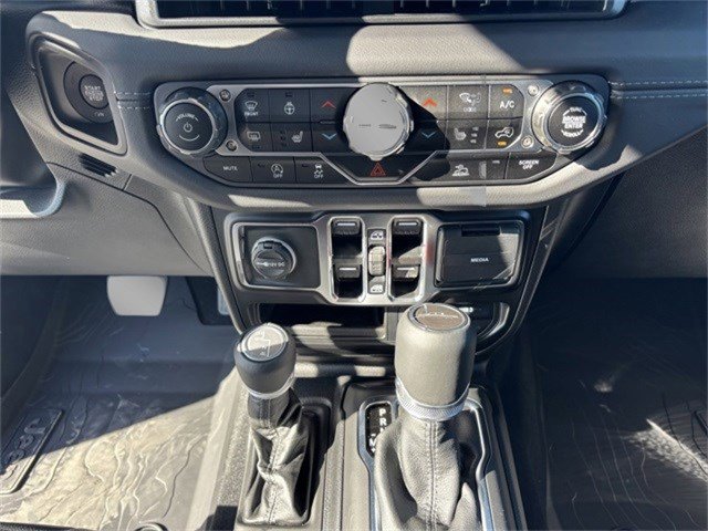 2025 Jeep Gladiator Texas Trail photo 11