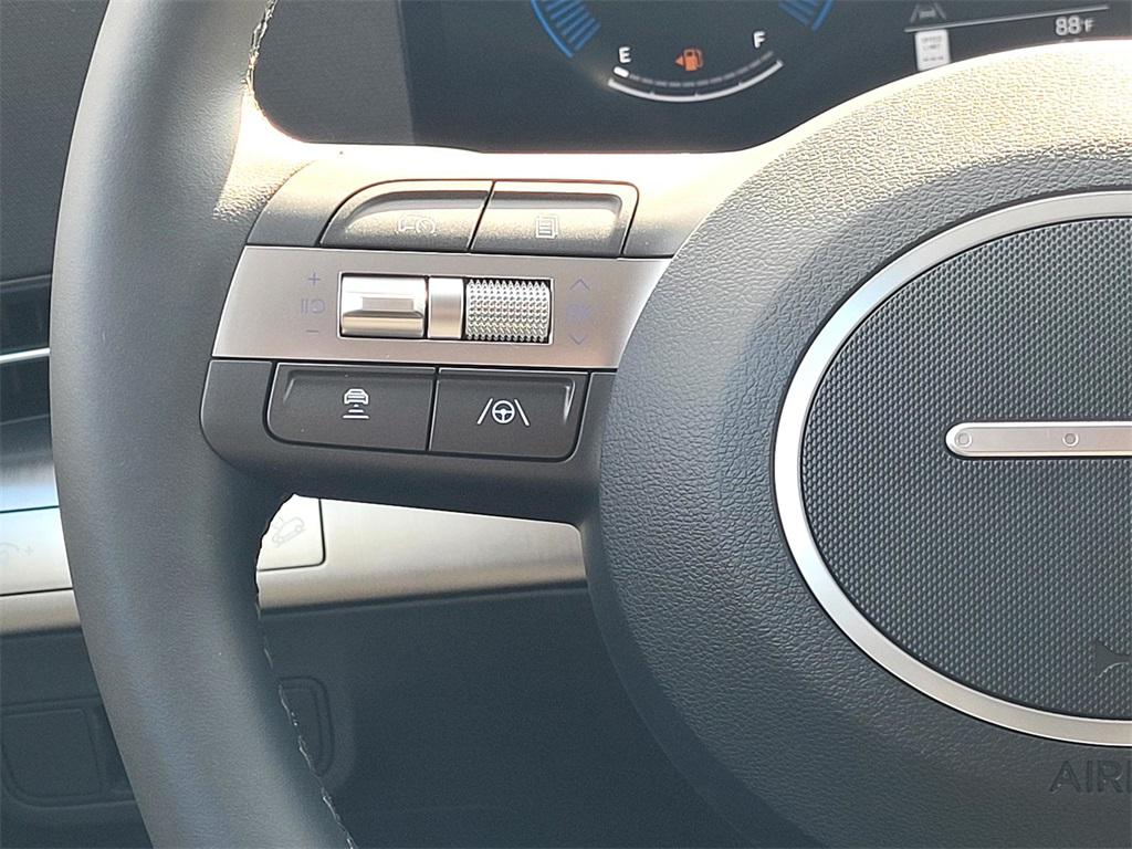 2026 Hyundai Kona SEL photo 24