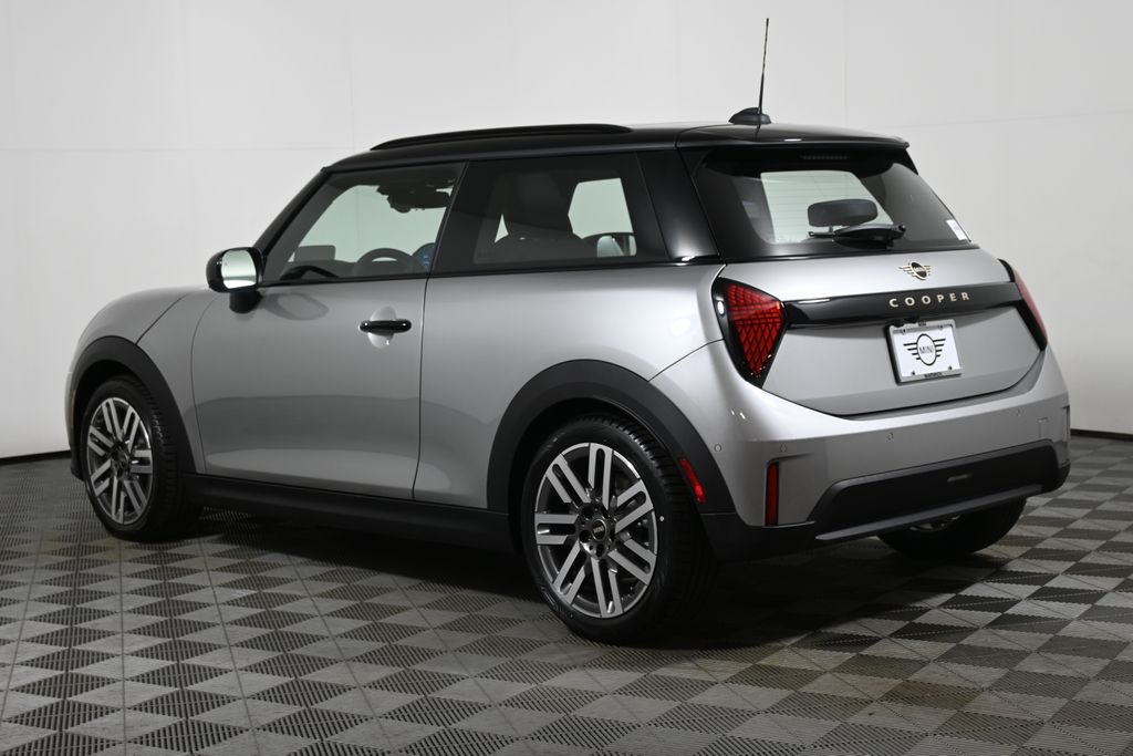 2026 Mini Cooper 2 Door Hardtop Signature photo 4
